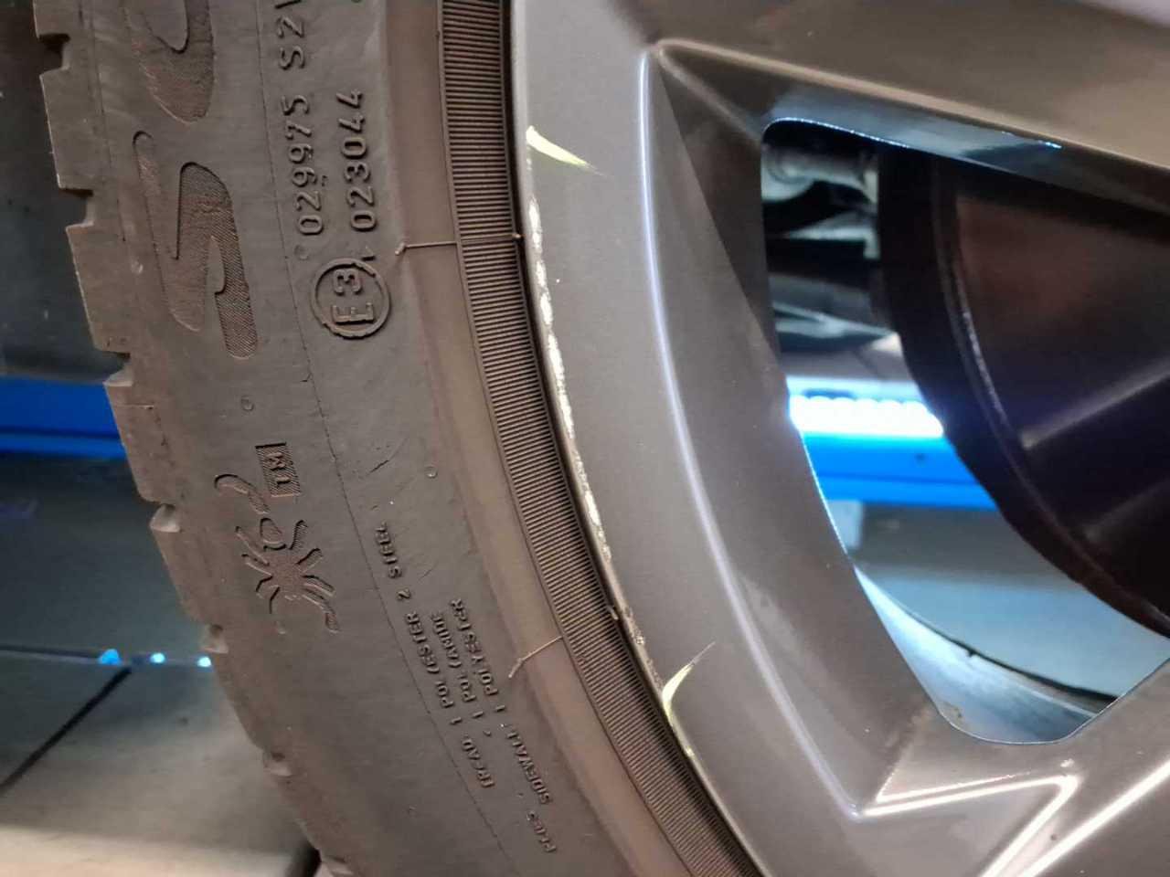 2021 Volkswagen Tiguan   AWD