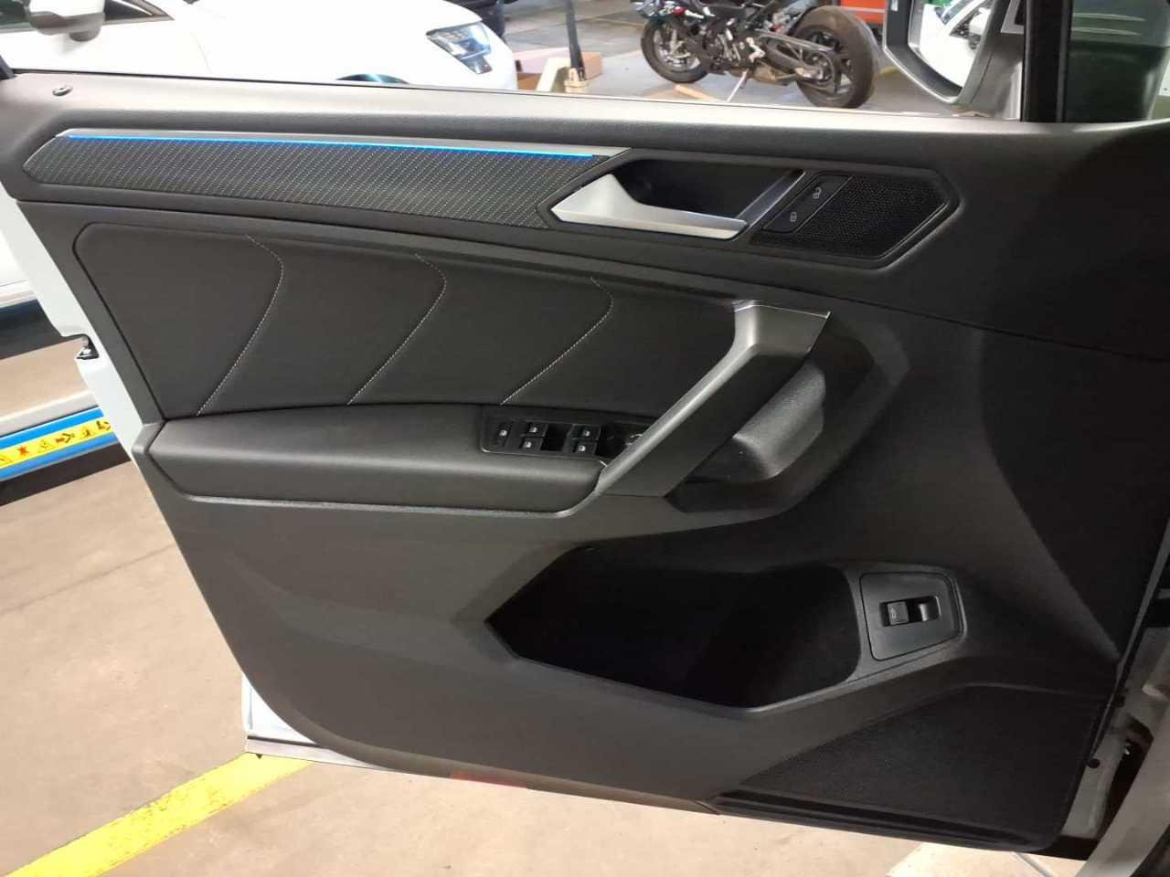 2021 Volkswagen Tiguan   AWD