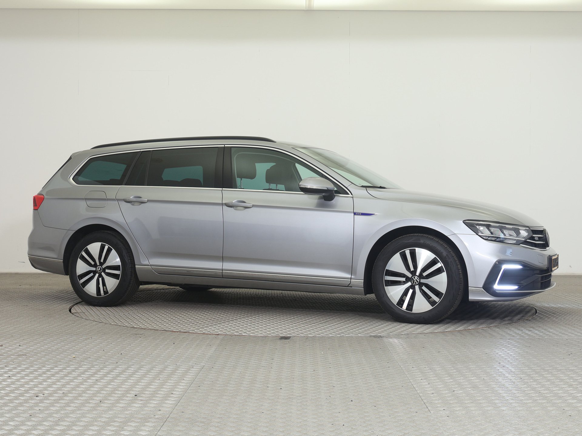 Volkswagen Passat Variant GTE 1.4 TSI Business - Hybrid - Automatic - 156 hp - 116.343 km