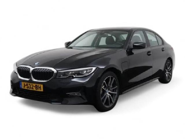 BMW 3 Series 330 Advantage - Hybrid - Automatic - 184 hp - 98.648 km Advantage