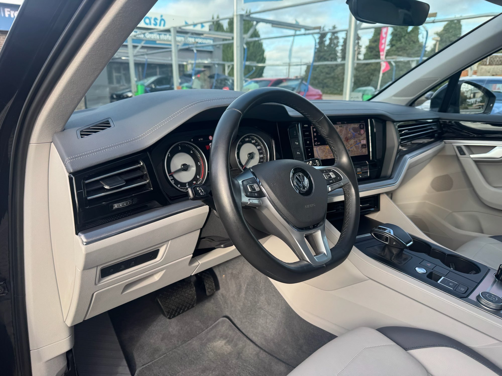 2019 Volkswagen Touareg   