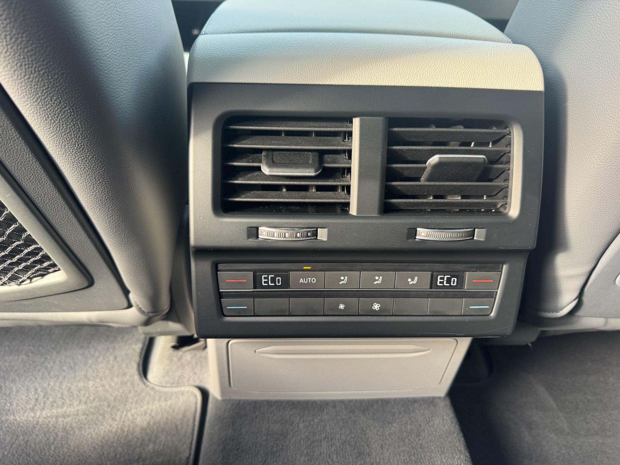 2019 Volkswagen Touareg   