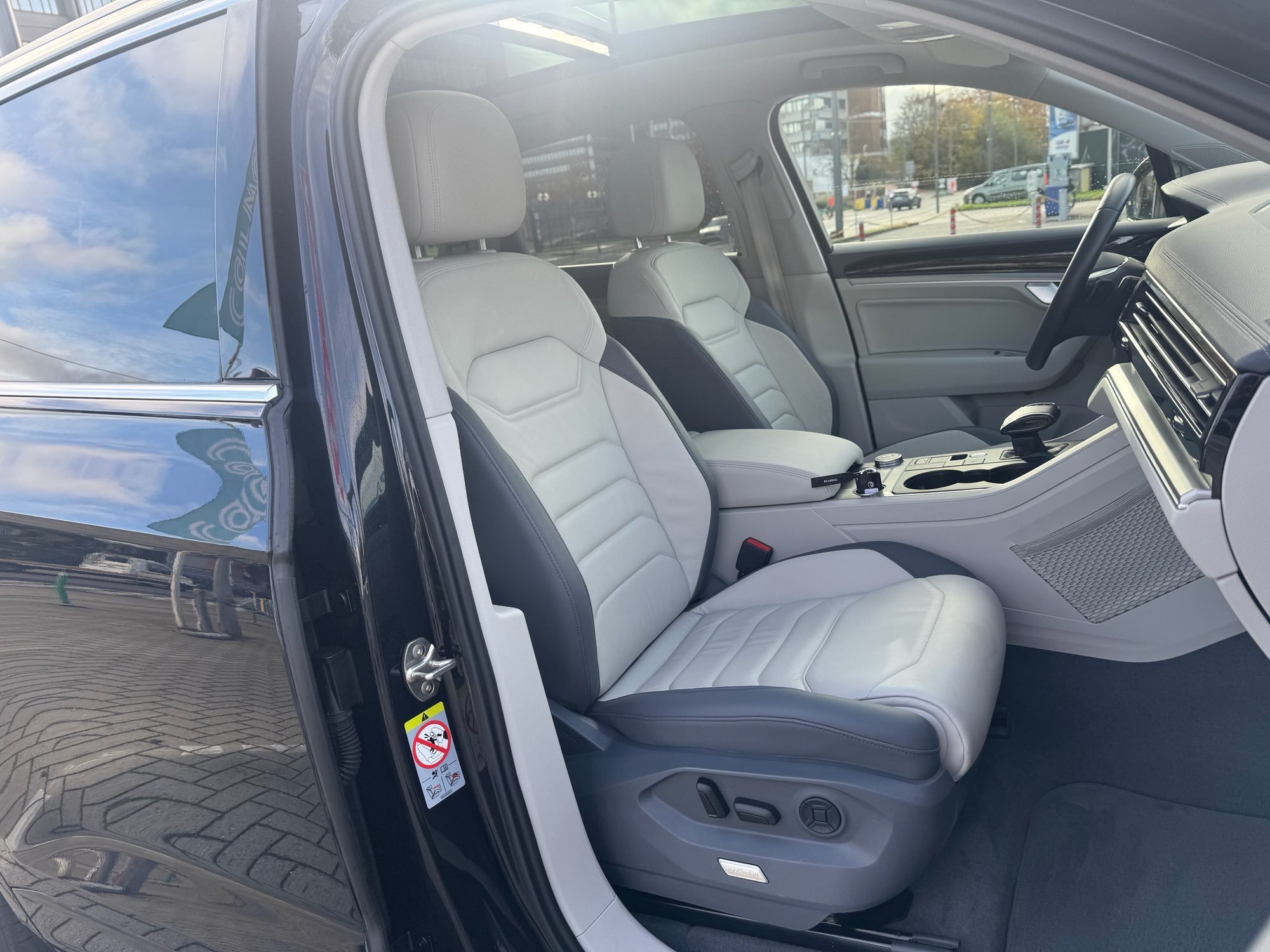 2019 Volkswagen Touareg   