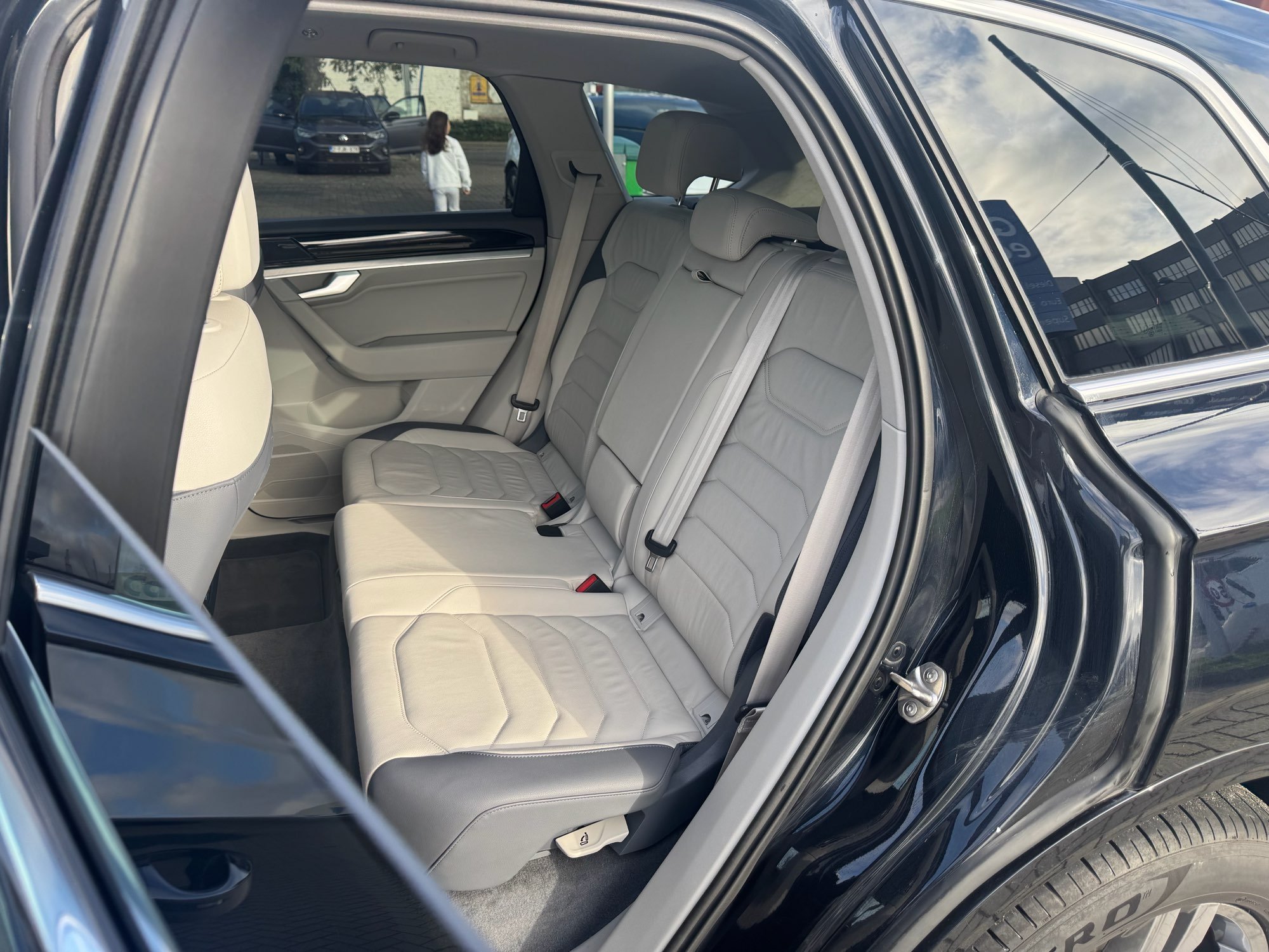 2019 Volkswagen Touareg   