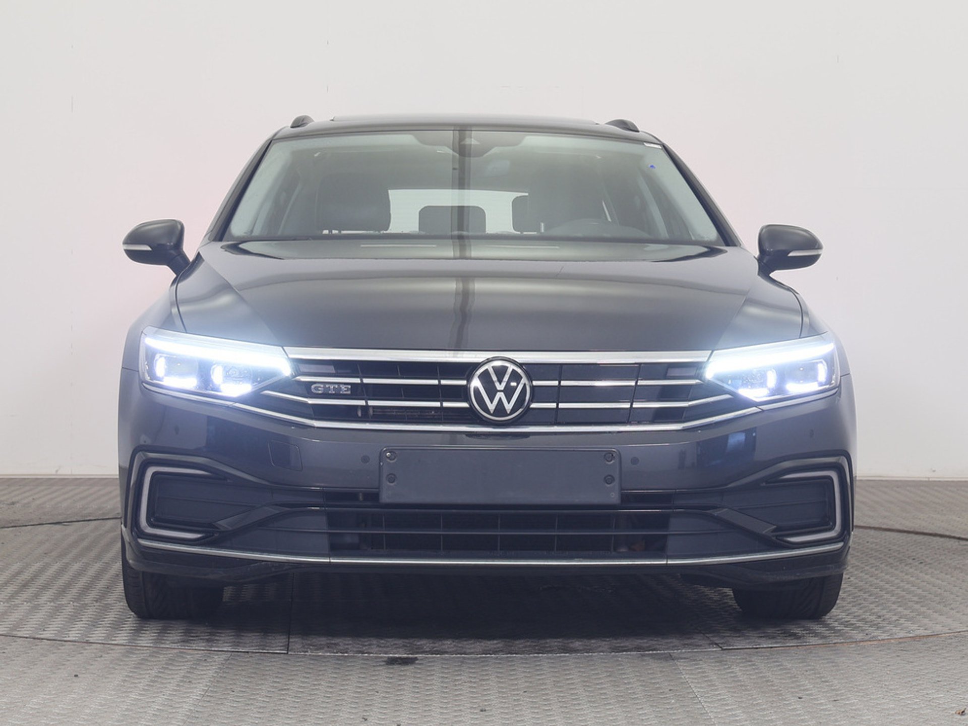 Volkswagen Passat GTE 1.4 TSI Business - Hybrid - Automatic - 0 hp - 128.888 km