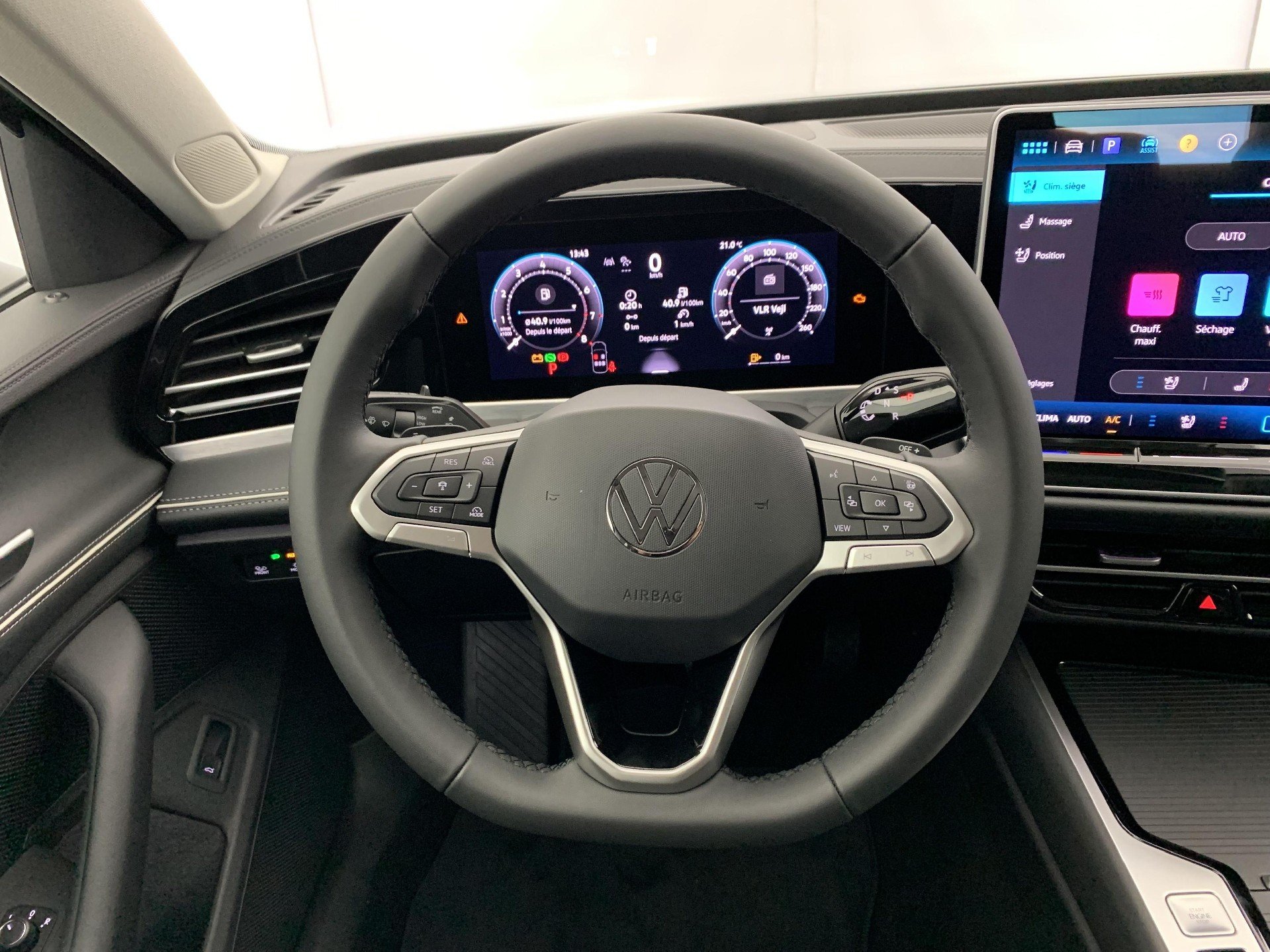 2025 Volkswagen Passat   
