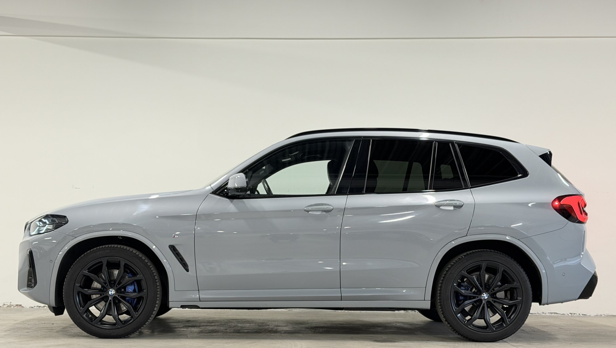 2022 BMW X3   