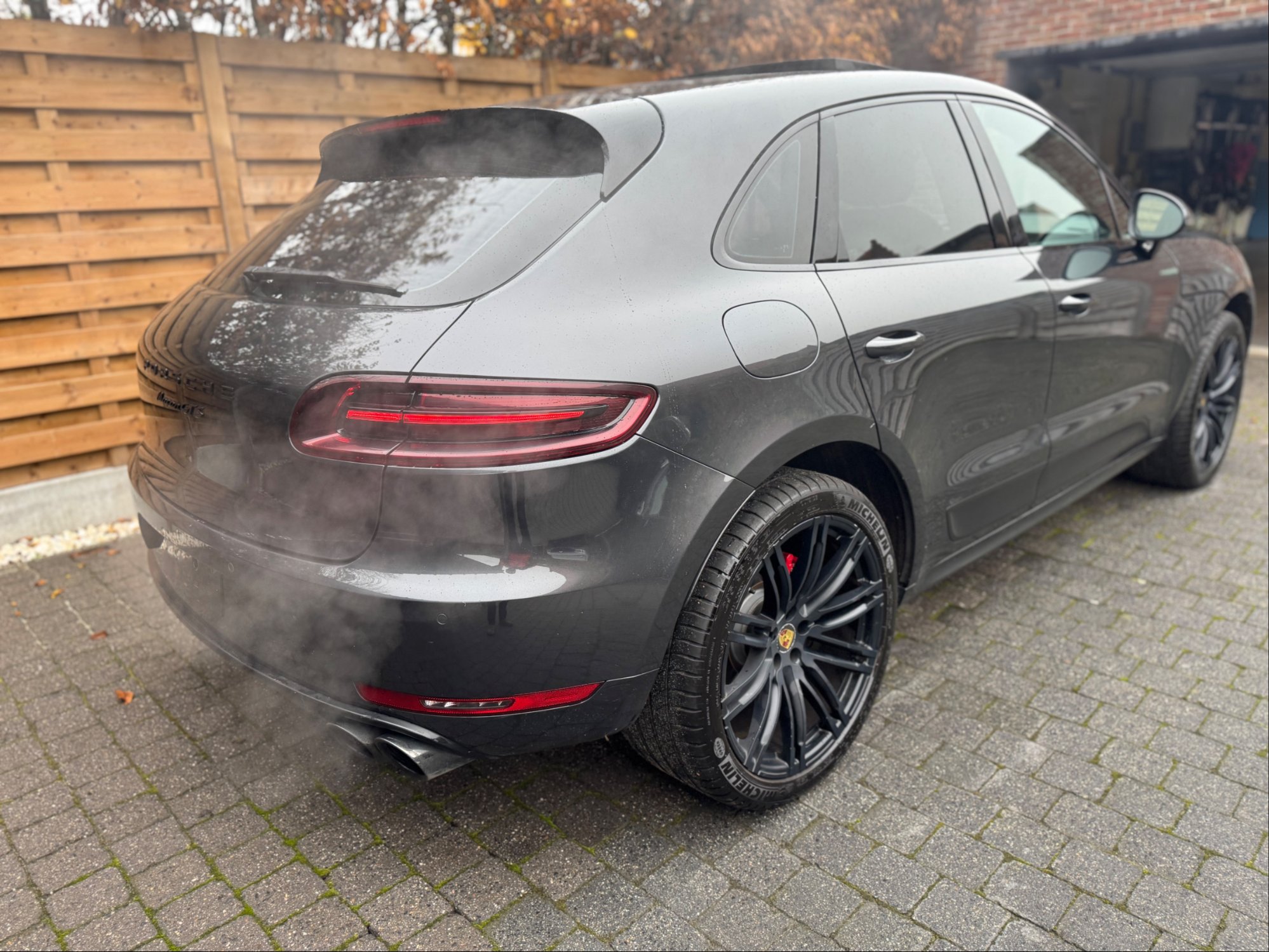 2017 Porsche Macan   