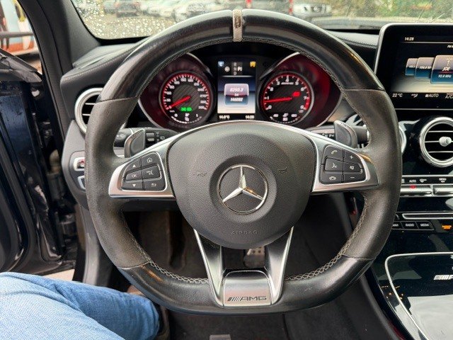2016 Mercedes-Benz C   