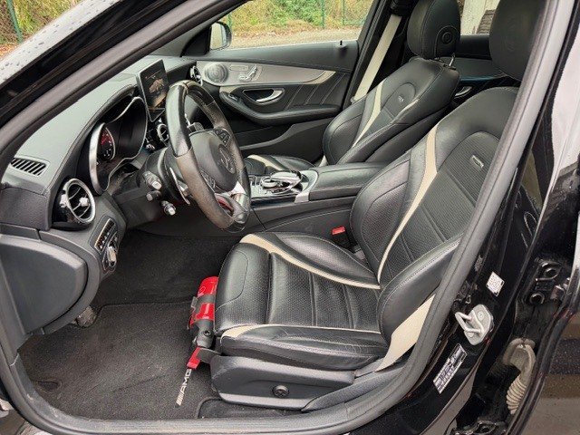 2016 Mercedes-Benz C   