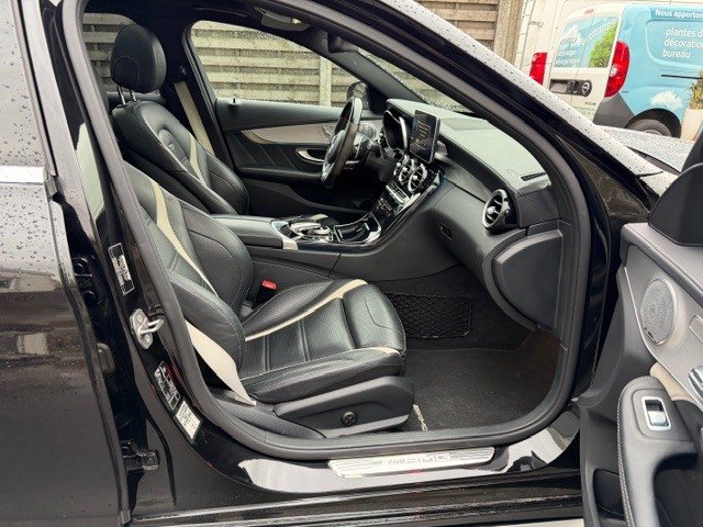 2016 Mercedes-Benz C   