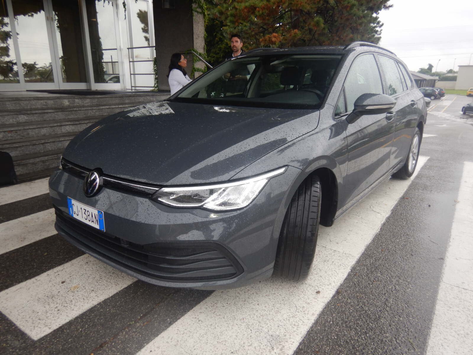 Volkswagen Golf Variant 2.0 TDI Life - Diesel - Automatic - 115 hp - 158.322 km