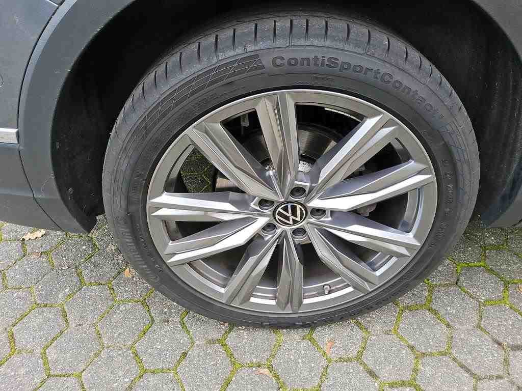 2021 Volkswagen Tiguan   AWD