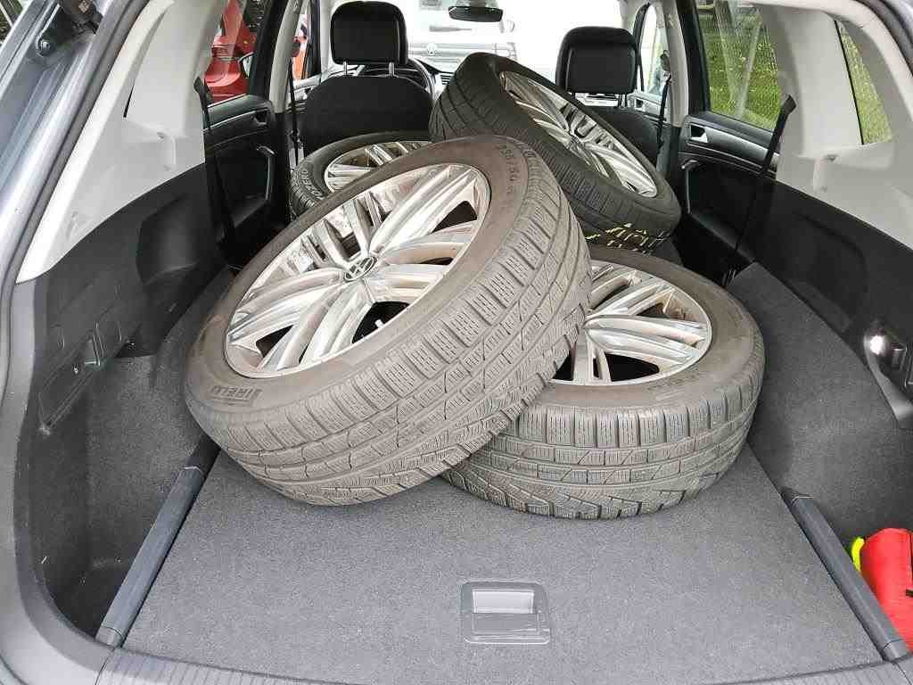 2021 Volkswagen Tiguan   AWD