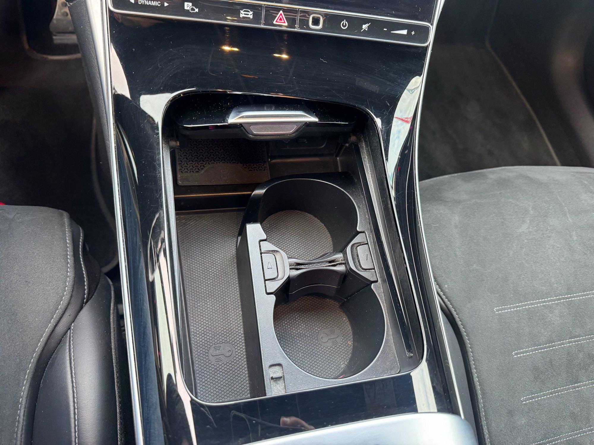 2022 Mercedes-Benz C   