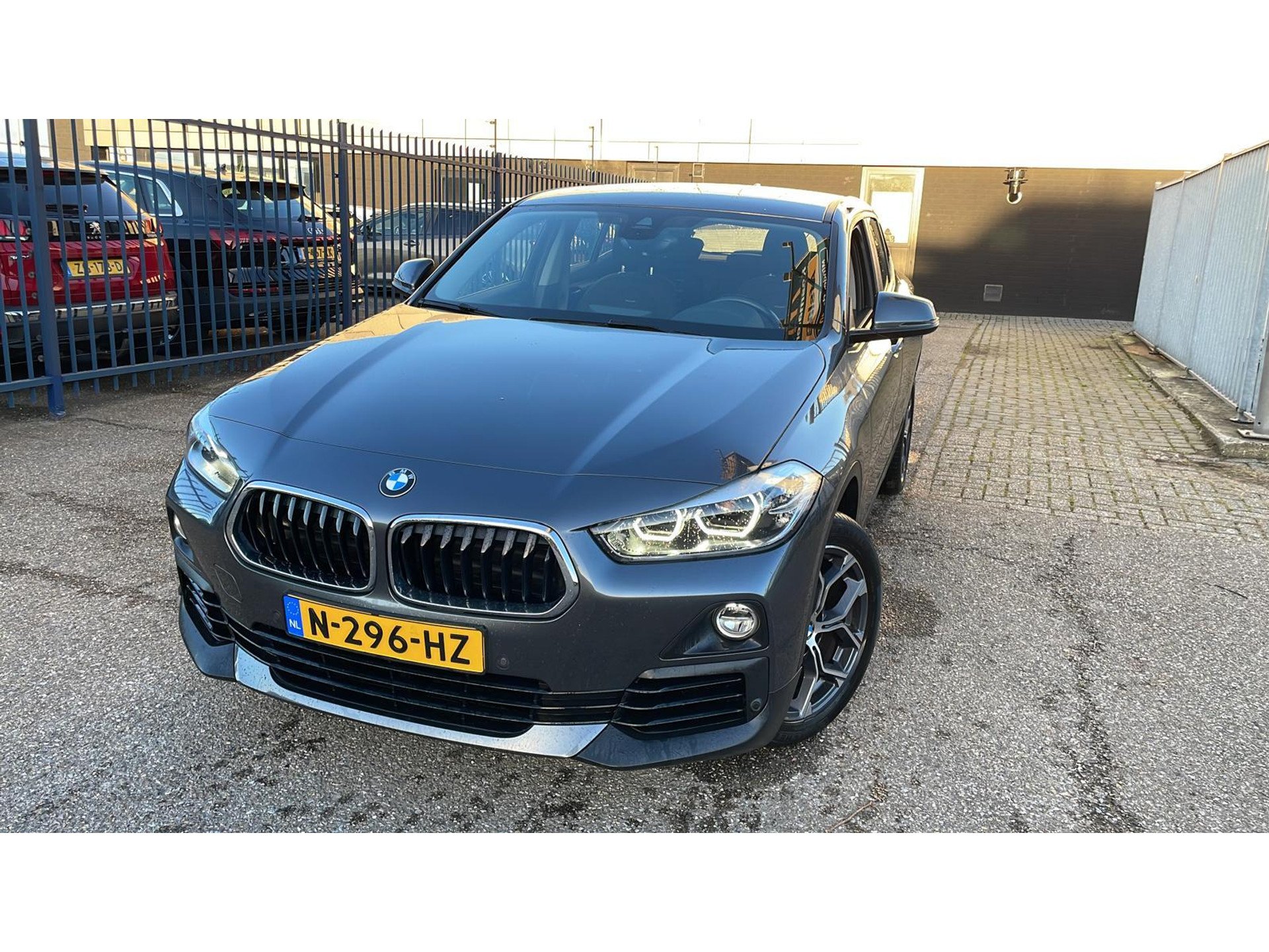 BMW X2 18i High Executive - Petrol - Automatic - 140 hp - 65.819 km