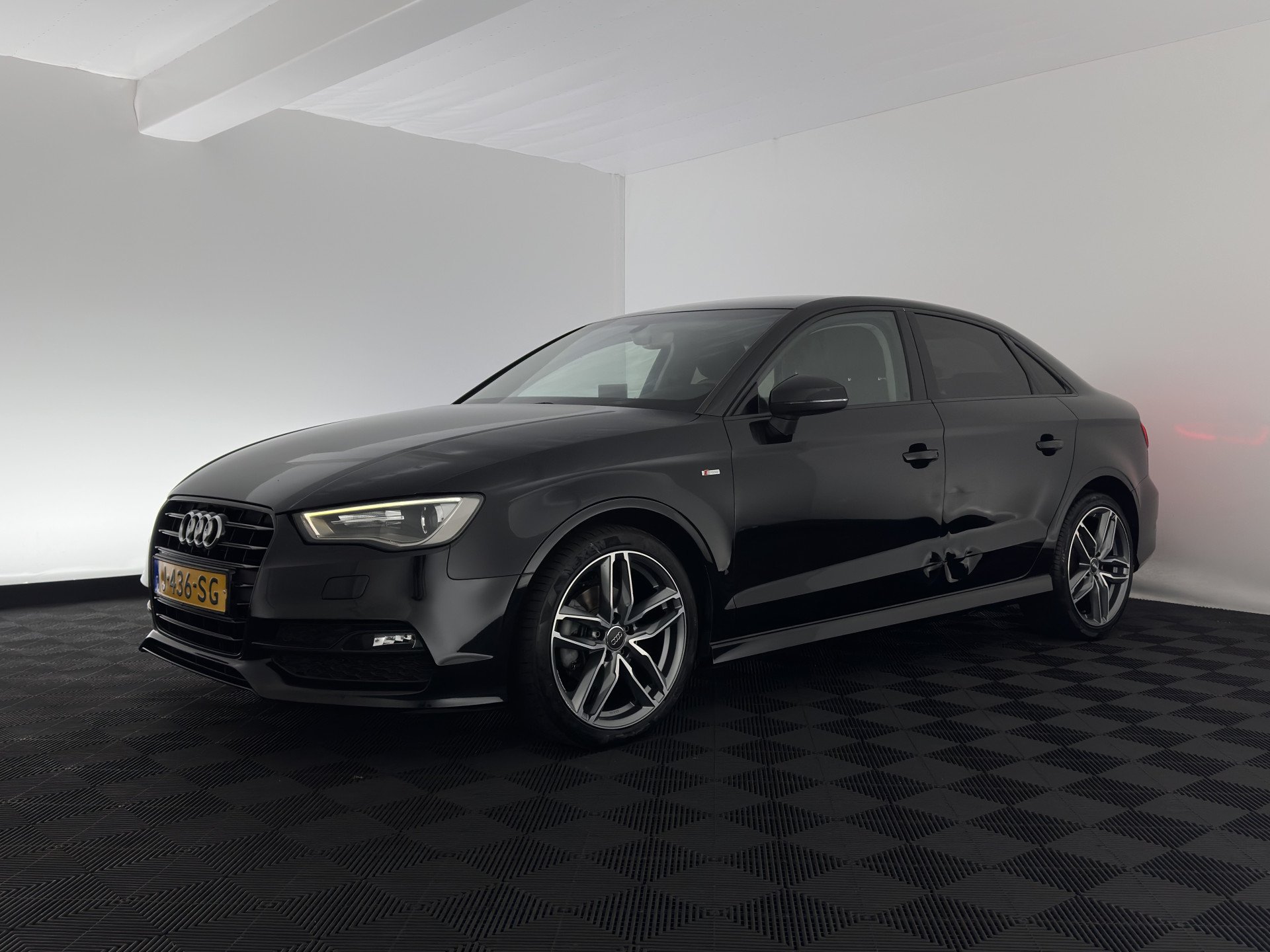 Audi A3 1.6 TDI Ambition - Diesel - Manual - 111 hp - 211.323 km