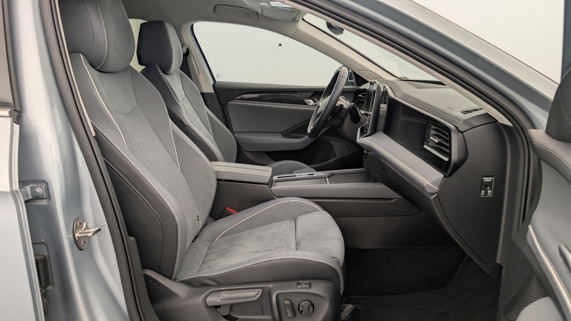 2024 Volkswagen Passat   