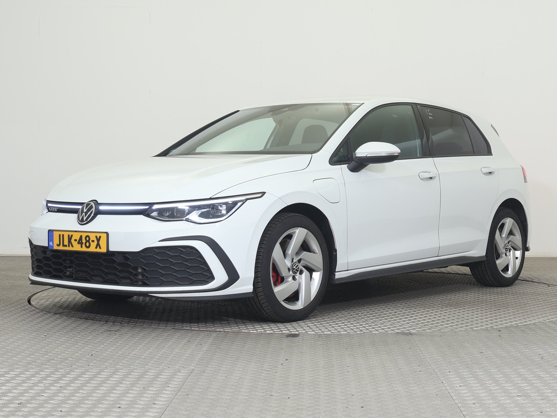 Volkswagen Golf GTE 1.4 TSI - Petrol - Automatic - 150 hp - 82.448 km