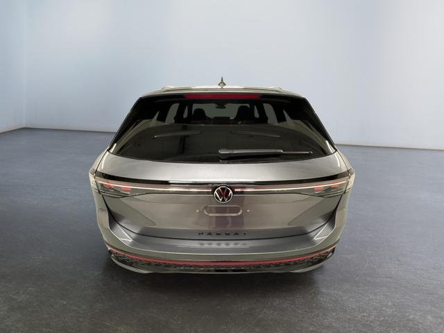 2025 Volkswagen Passat   AWD