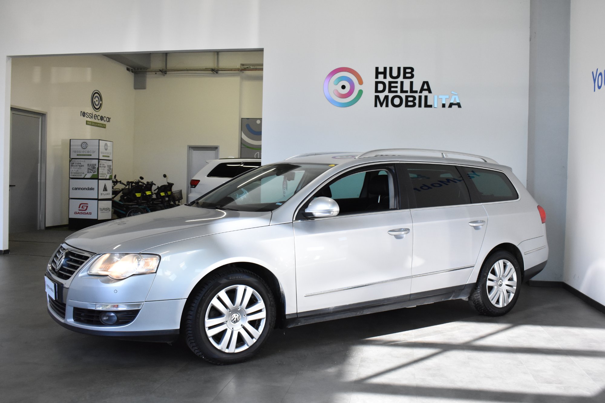Volkswagen Passat Variant 2.0 TDI Highline - Diesel - Manual - 140 hp - 342.994 km