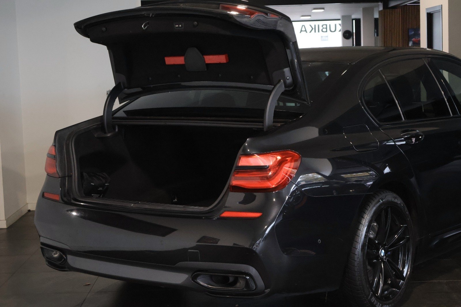 2018 BMW 7 Series   AWD