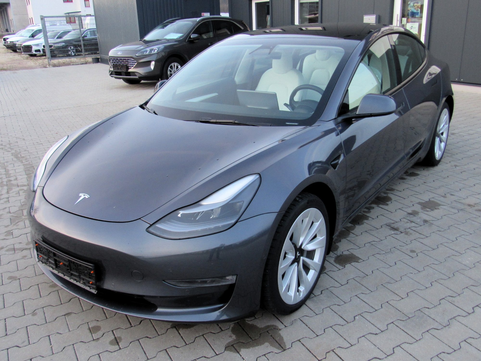 Tesla Model 3 Long Range 75 kWh - Dual Motor - Electric - Automatic - 498 hp - 64.350 km