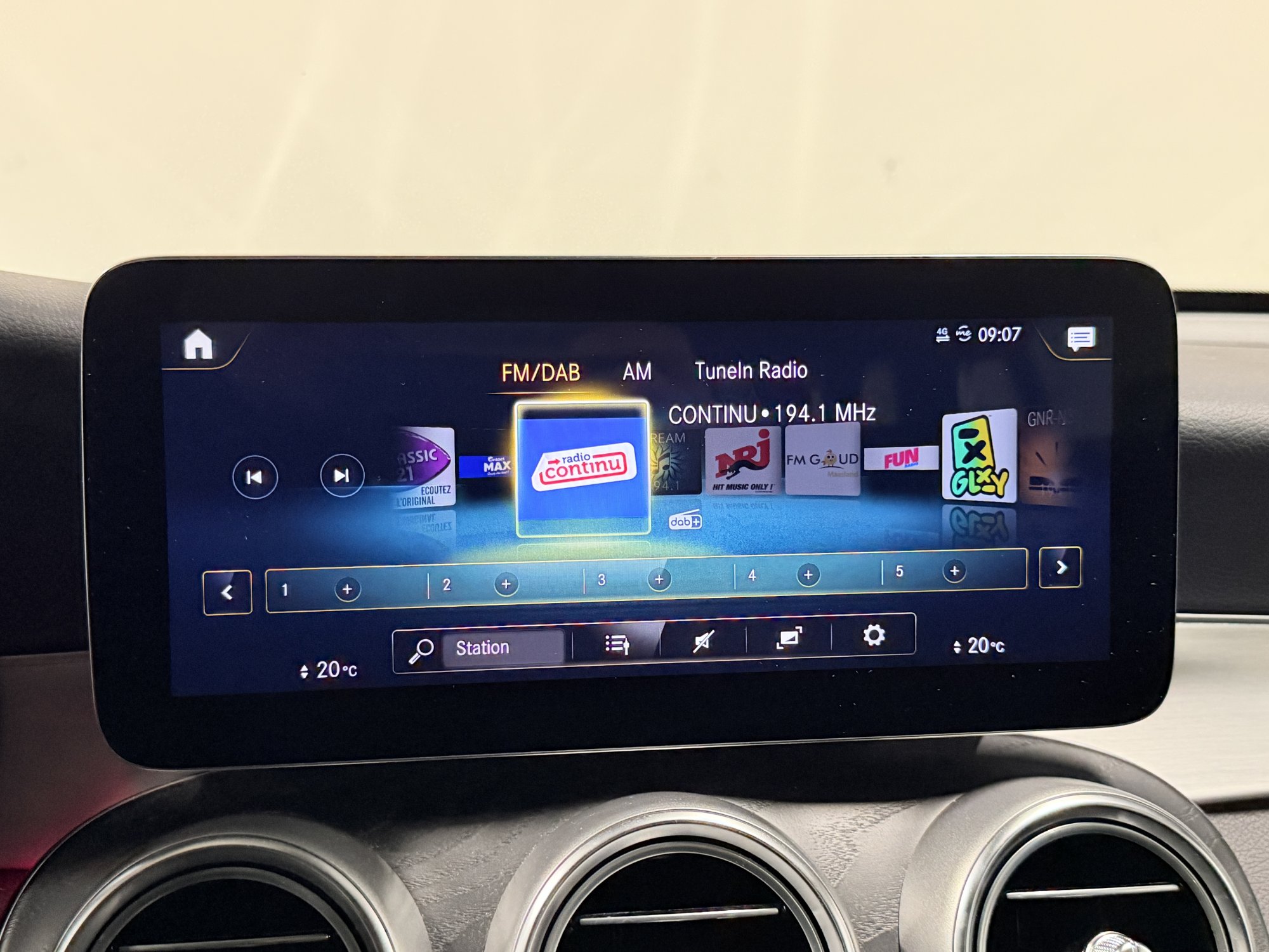 2022 Mercedes-Benz GLC   