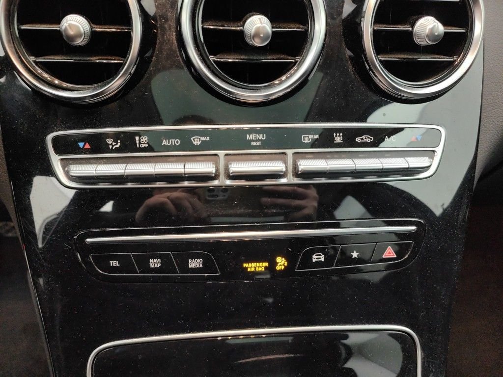 2019 Mercedes-Benz GLC   AWD