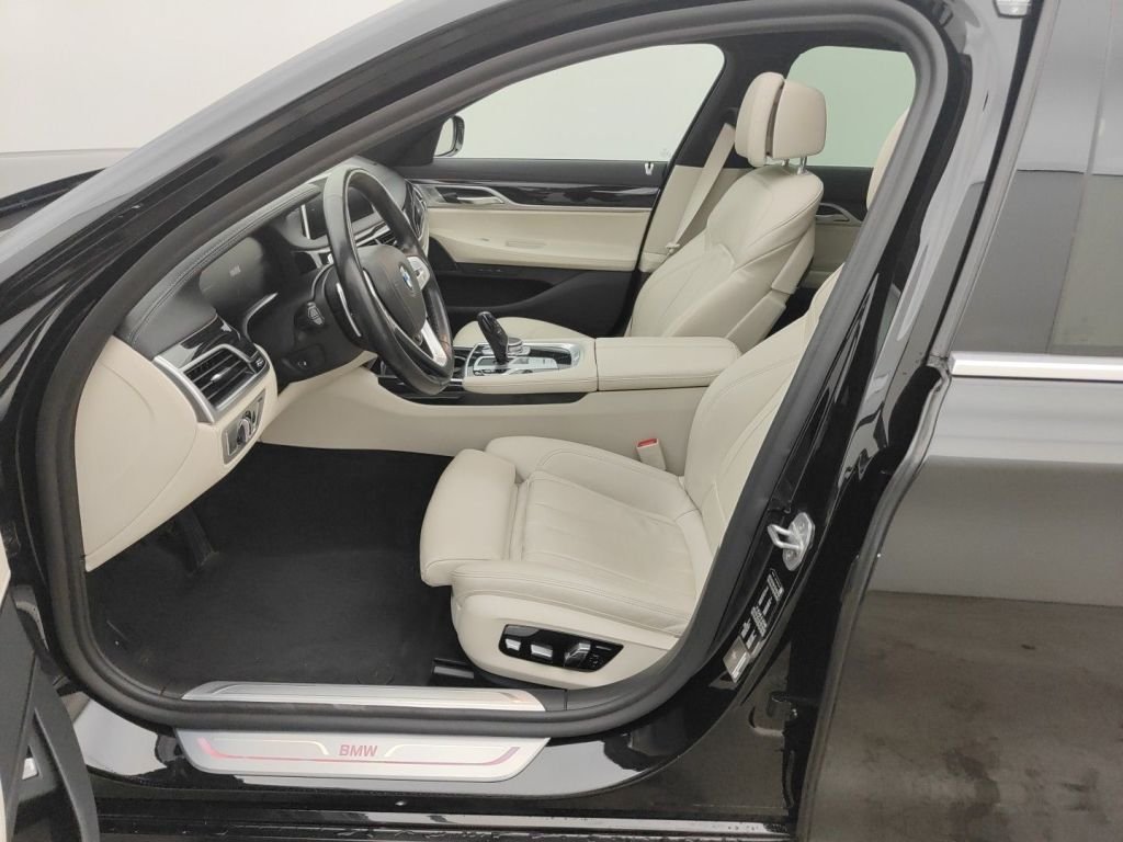2019 BMW 7 Series   