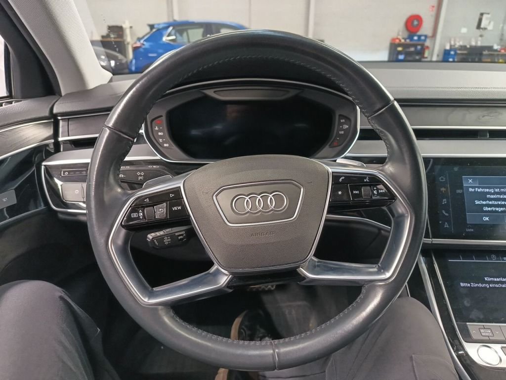 2017 Audi A8   