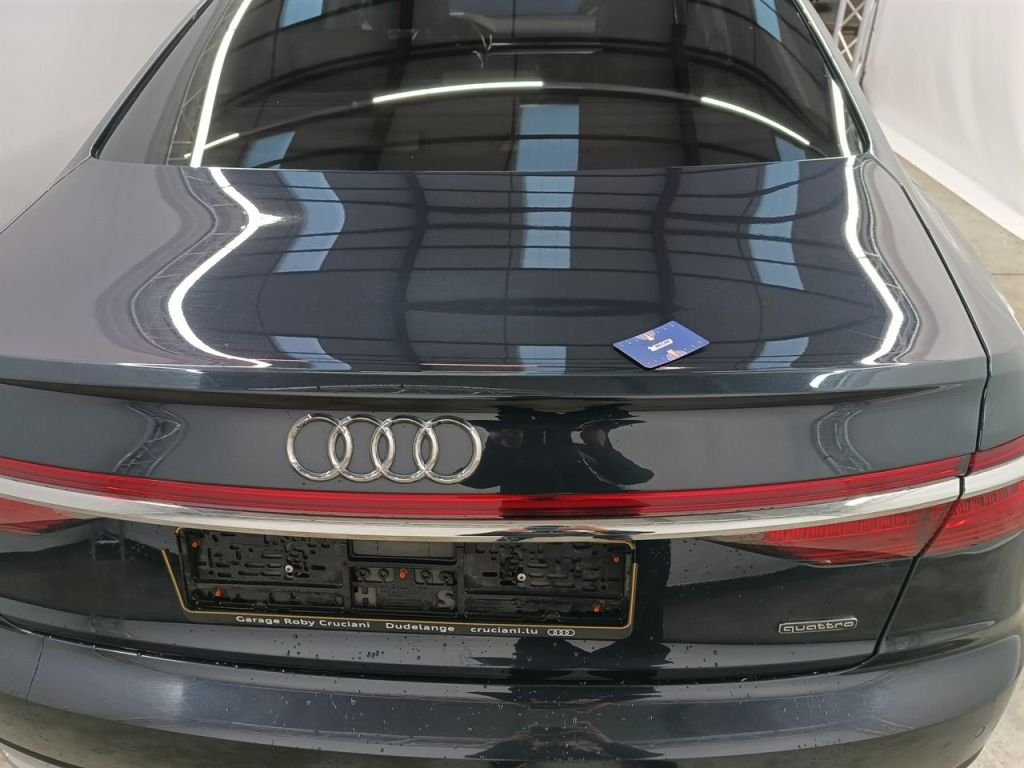 2017 Audi A8   
