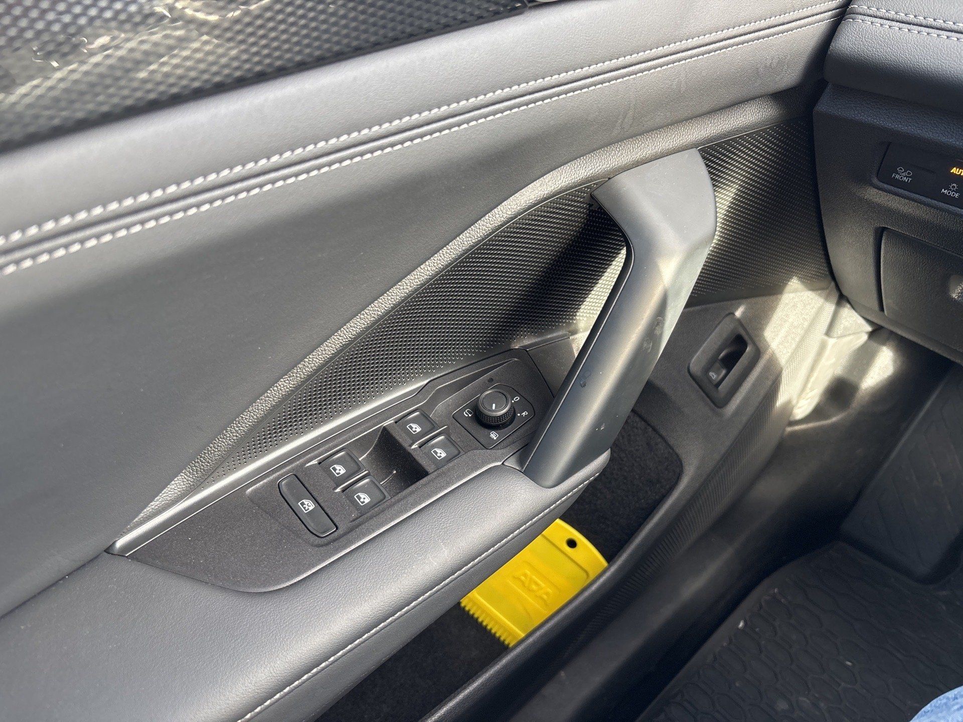 2024 Volkswagen Tiguan   AWD