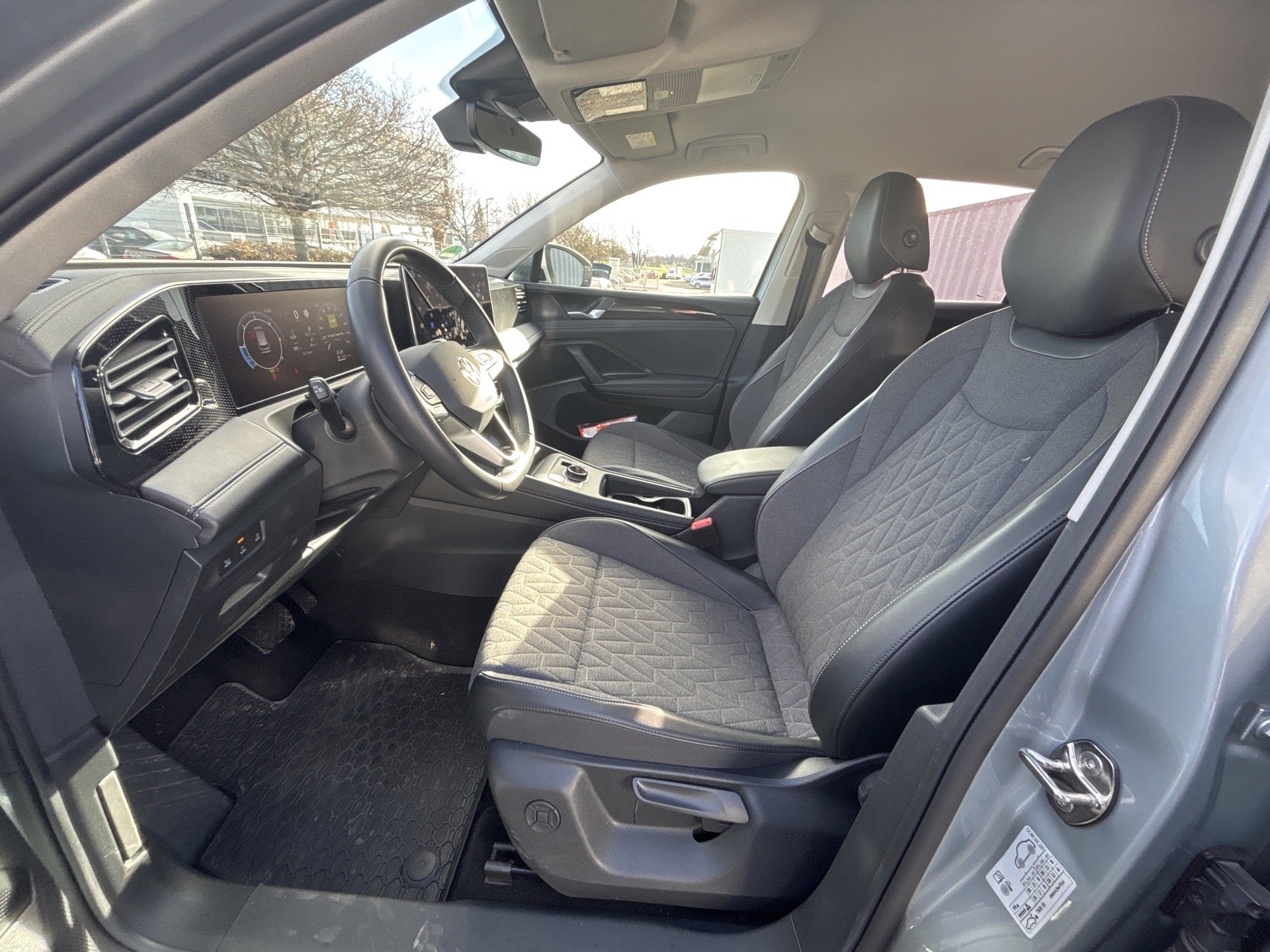 2024 Volkswagen Tiguan   AWD