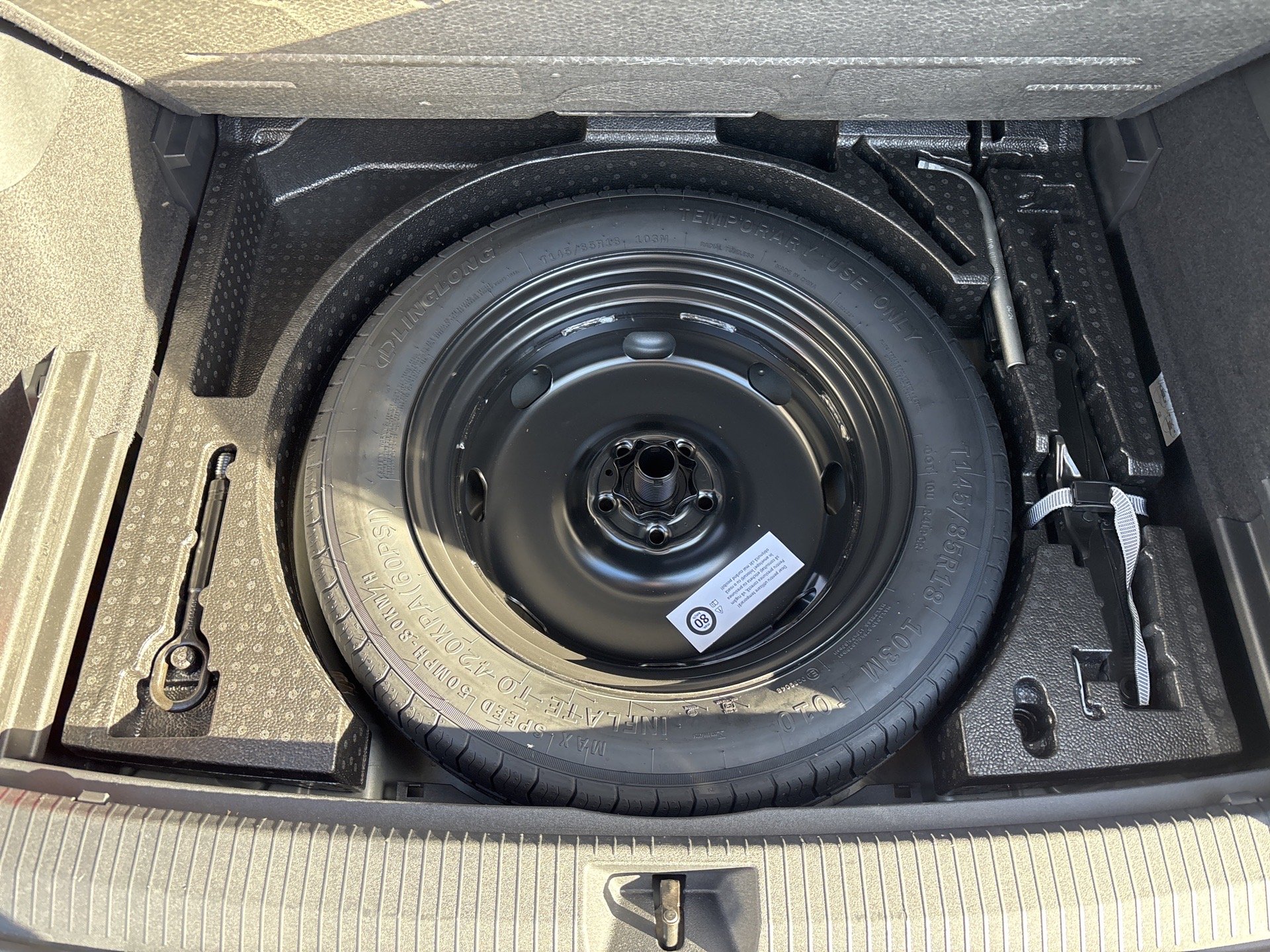 2024 Volkswagen Tiguan   AWD