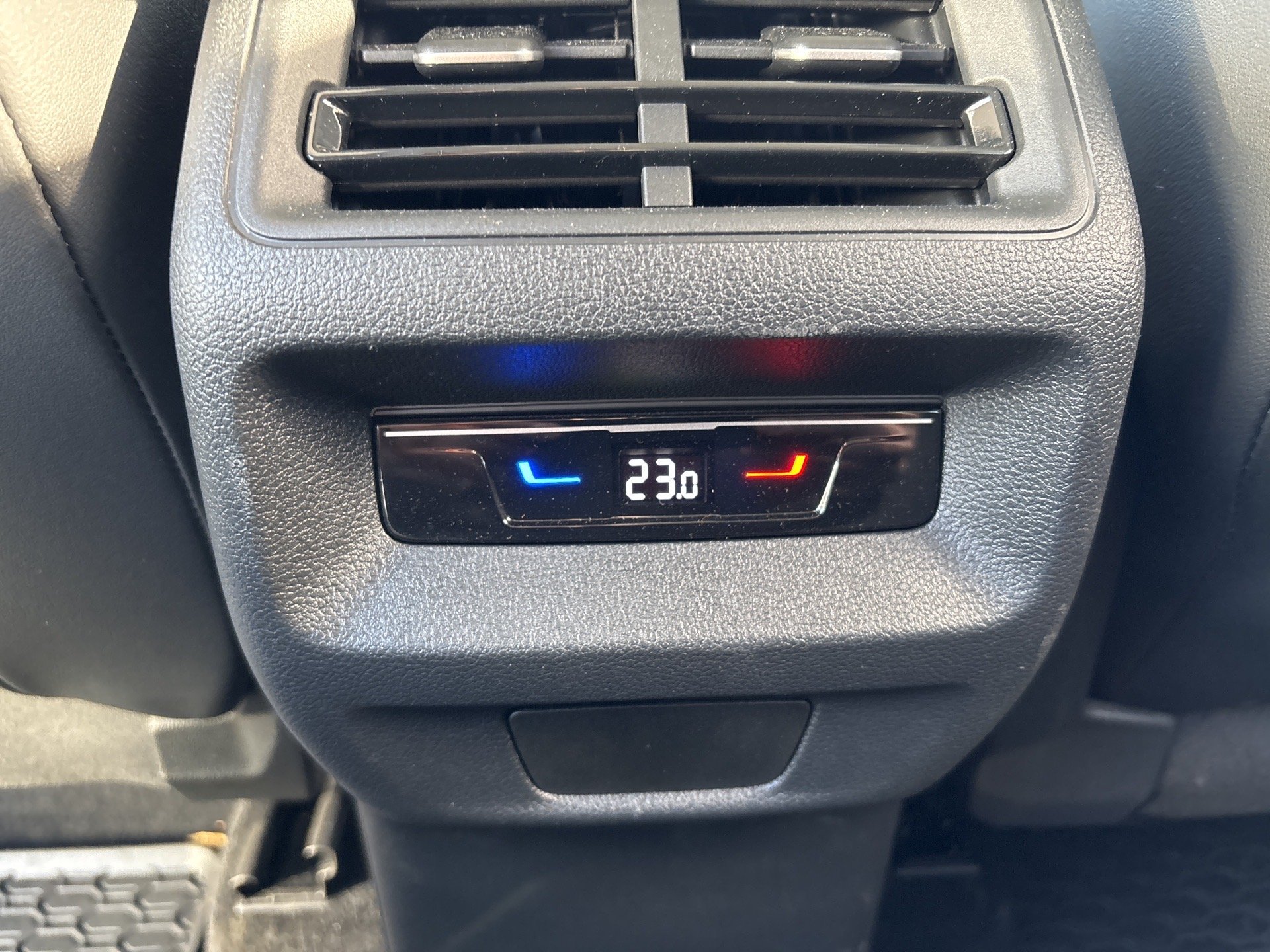 2024 Volkswagen Tiguan   AWD