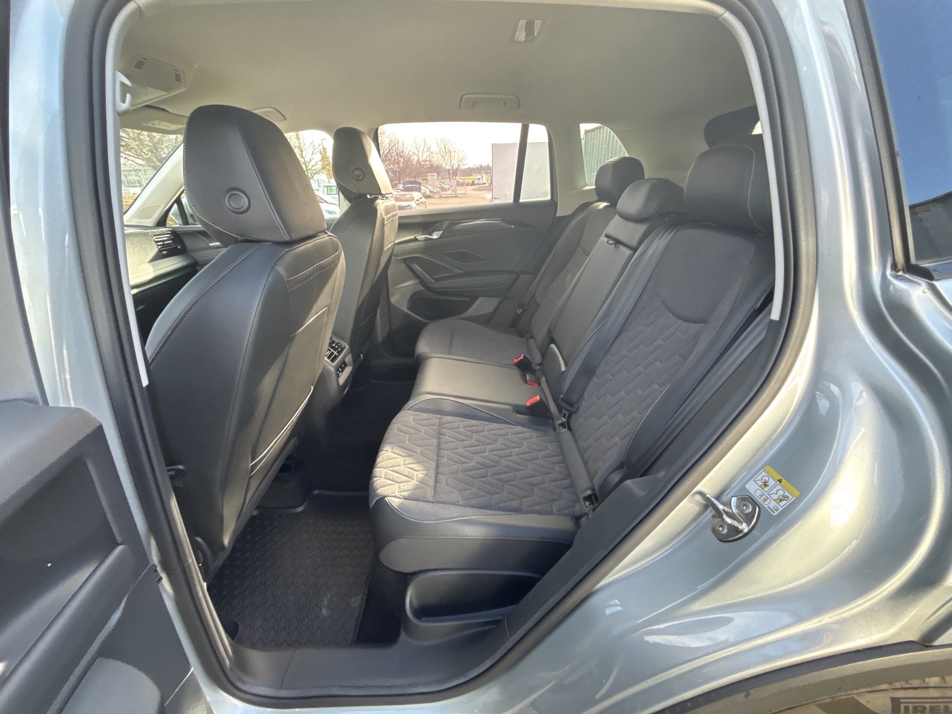 2024 Volkswagen Tiguan   AWD