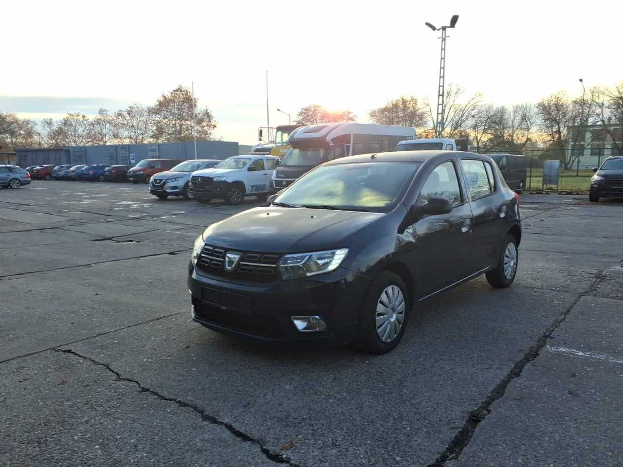 Dacia Sandero Essential - Petrol - Manual - 90 hp - 138.637 km