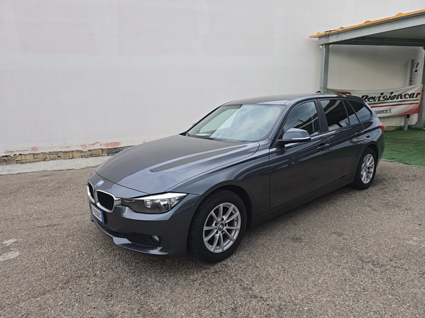 BMW 3 Series Touring 318d Business - Diesel - Manual - 143 hp - 231.380 km