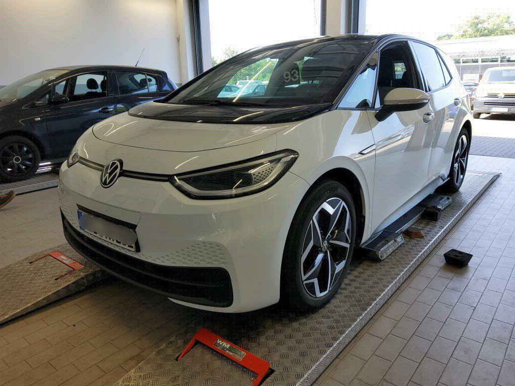 Volkswagen ID.3 Style - Electric - Automatic - 150 hp - 28.392 km