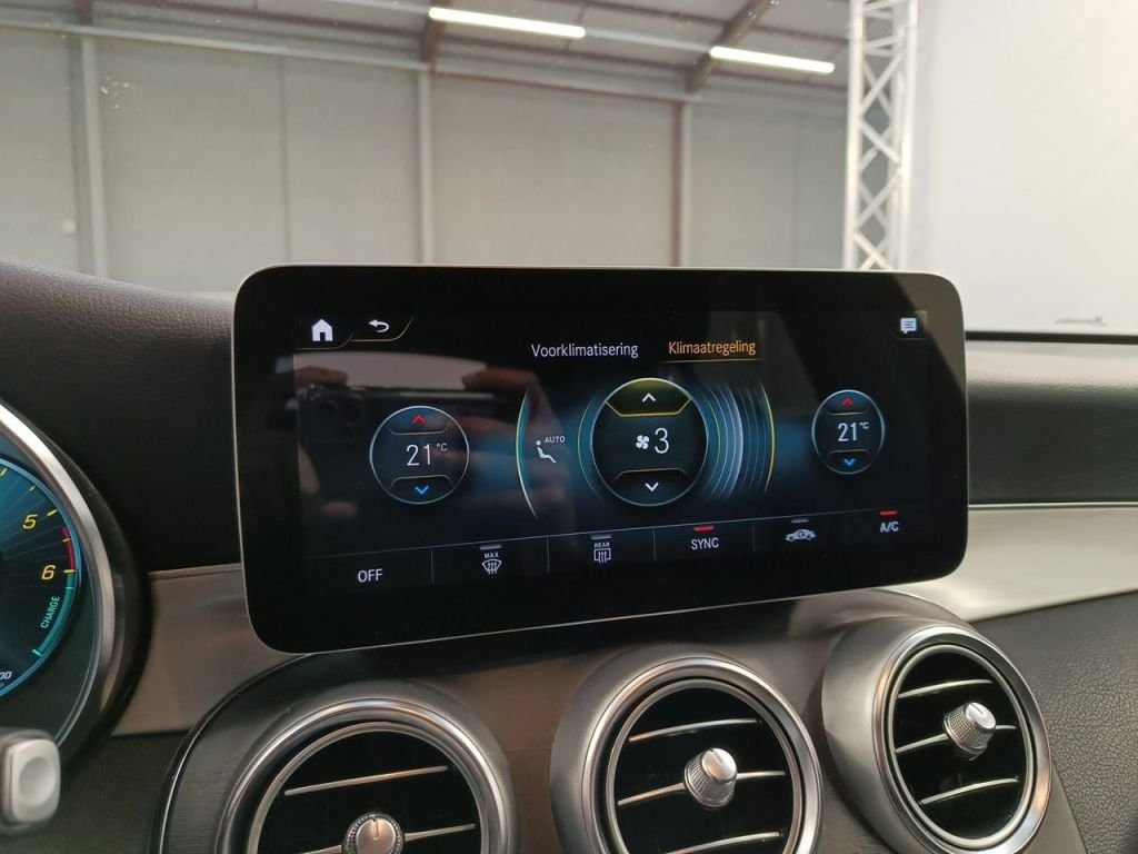 2019 Mercedes-Benz GLC   