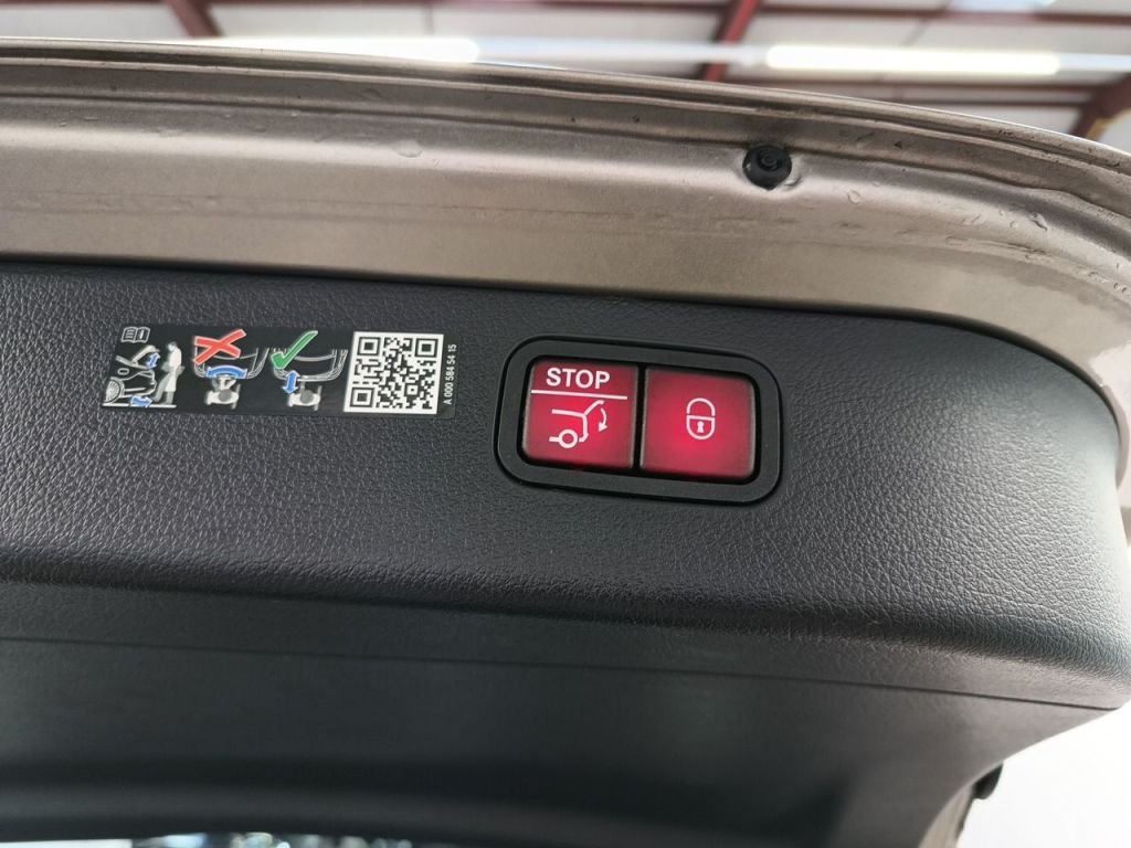 2021 Mercedes-Benz C   