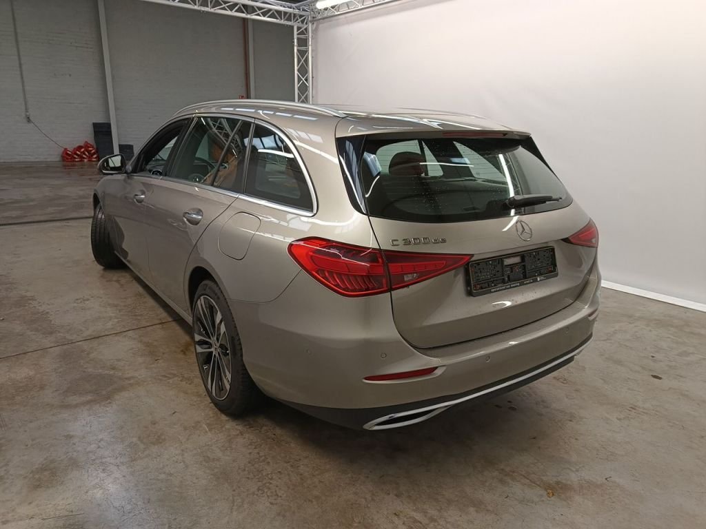 2021 Mercedes-Benz C   