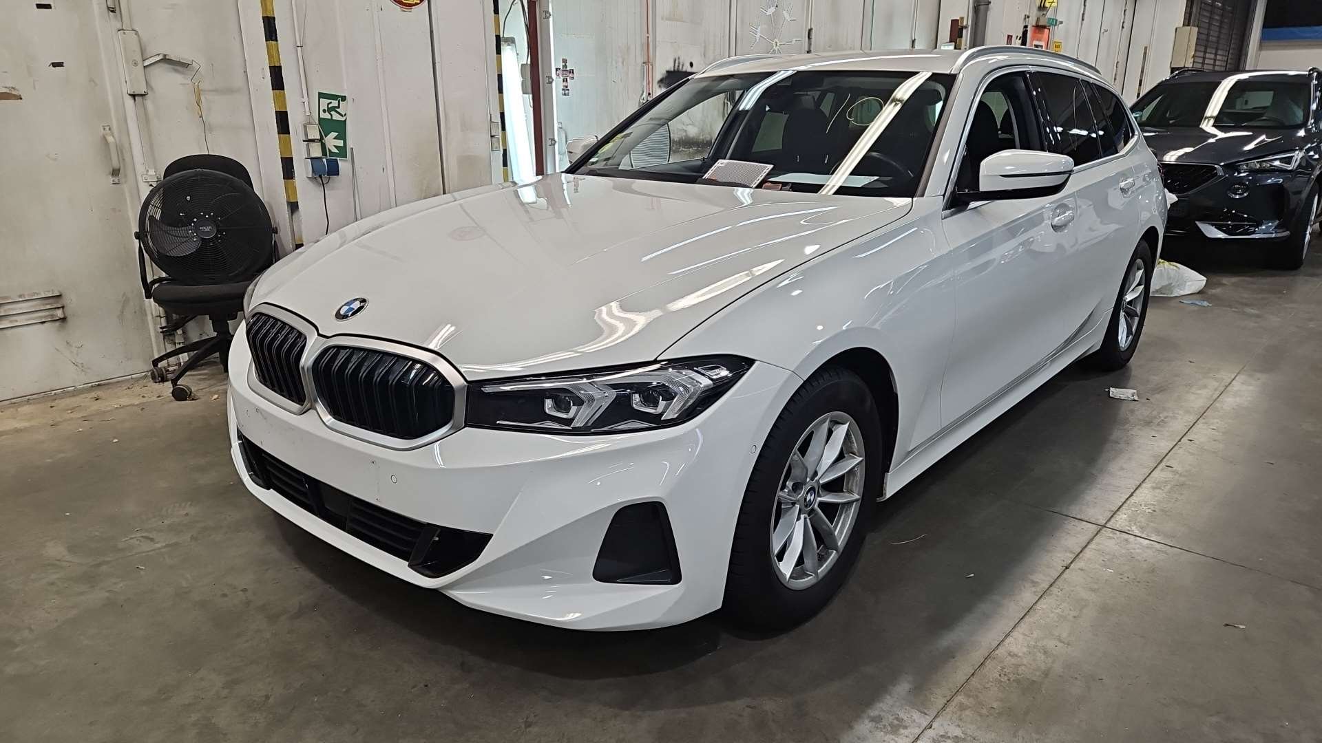 BMW 3 Series Touring 318d - Diesel - Automatic - 150 hp - 102.689 km