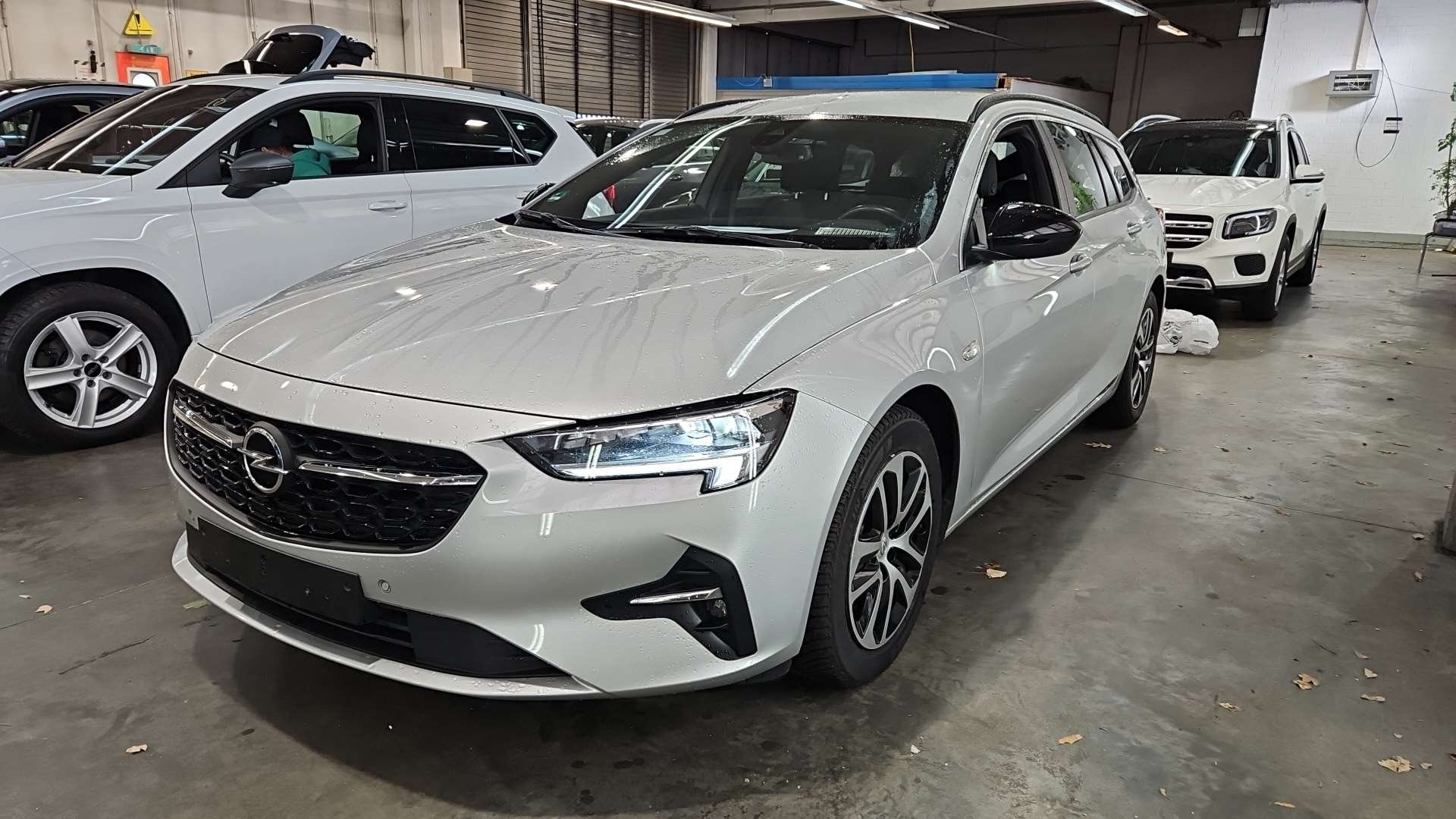 Opel Insignia Sports Tourer 1.5 Business - Diesel - Automatic - 122 hp - 84.391 km