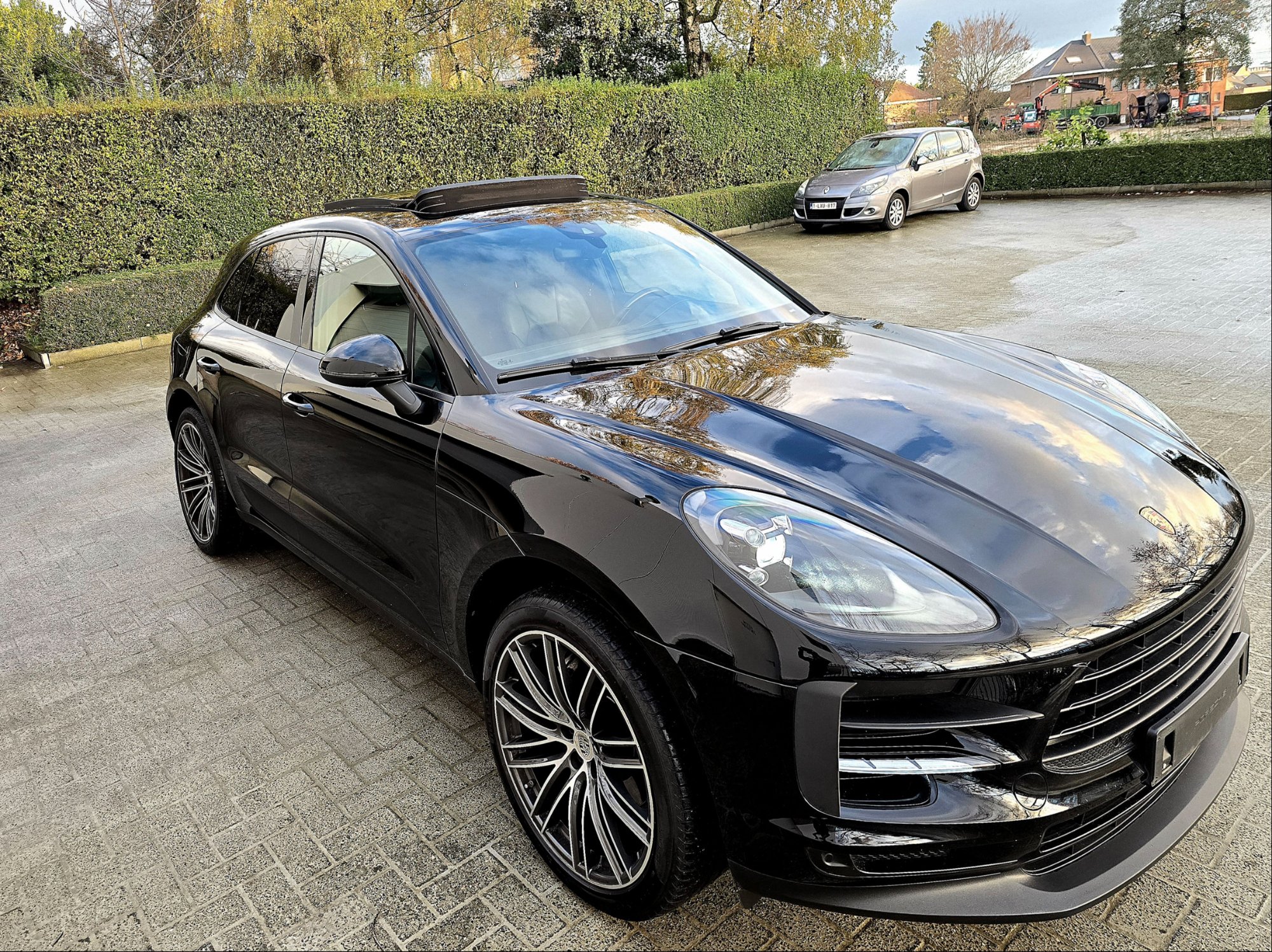 2020 Porsche Macan   