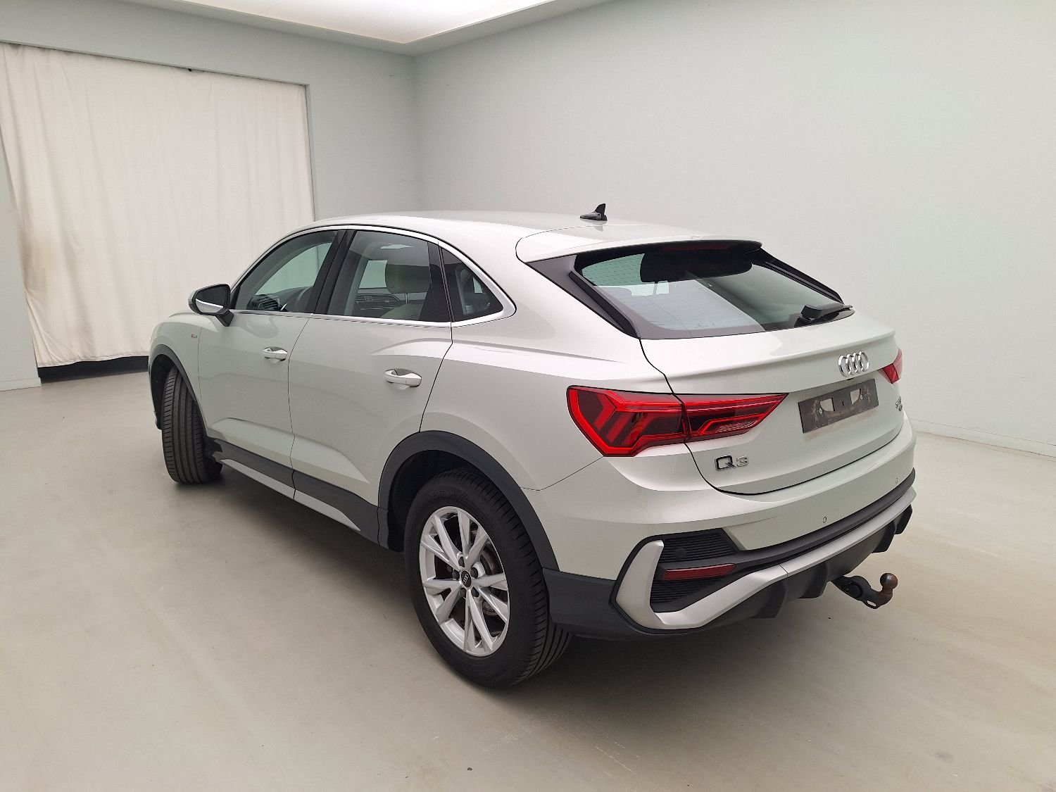 2020 Audi Q3   