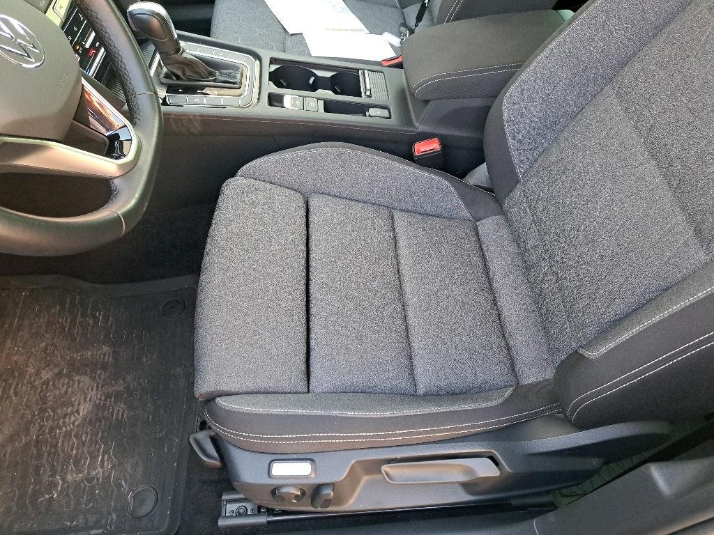 2019 Volkswagen Passat   