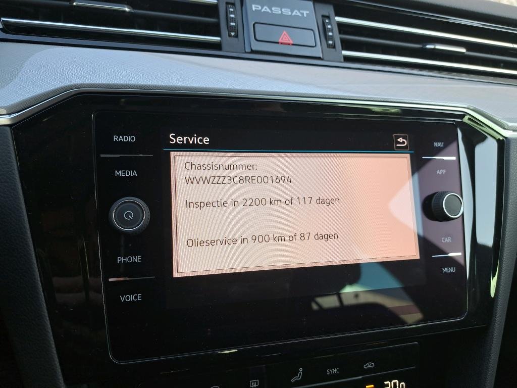 2019 Volkswagen Passat   