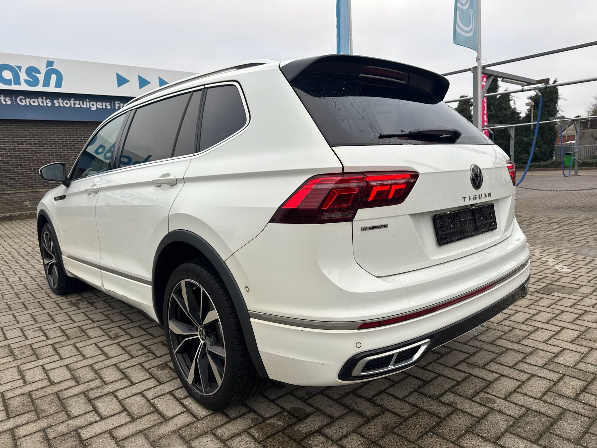 2021 Volkswagen Tiguan   AWD
